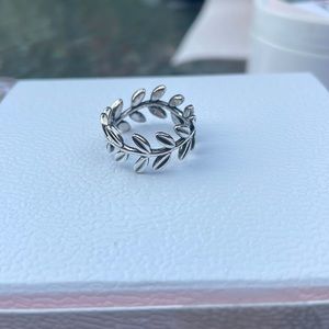 Pandora “Laurel Wreath” Ring size 50 or 5